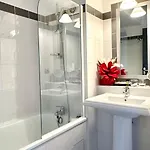 Cote D'azur - 25m - At Chateau Des Artistes Апартаменты