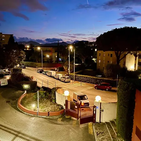Lejlighed Cote D'azur - 25m - At Chateau Des Artistes Le Cannet