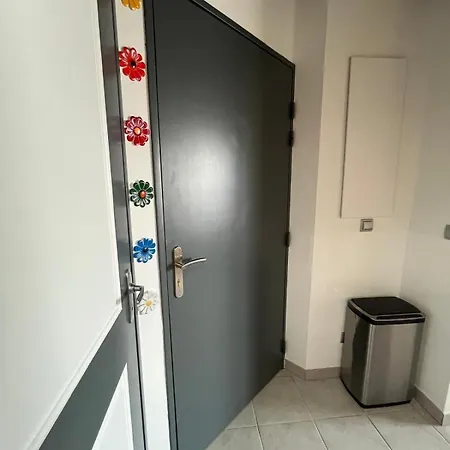 Cote D'azur - 25m - At Chateau Des Artistes Lejlighed Le Cannet