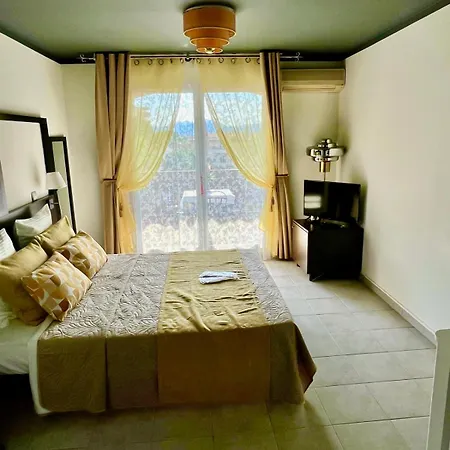 Lejlighed Cote D'azur - 25m - At Chateau Des Artistes Le Cannet