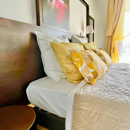 Cote D'azur - 25m - At Chateau Des Artistes Lejlighed